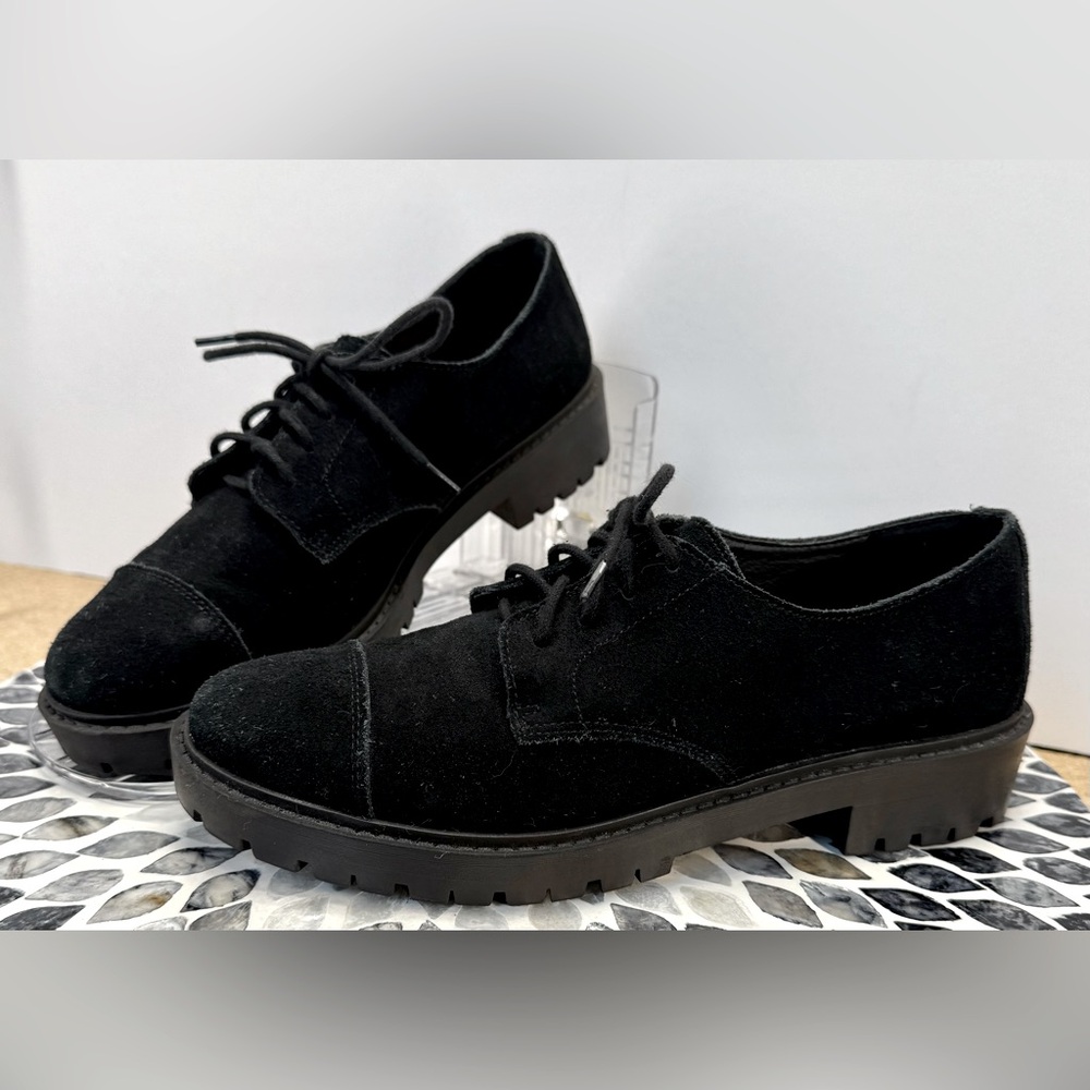 Lucky brand Ibira Oxford Black suede Shoes women’s size 8